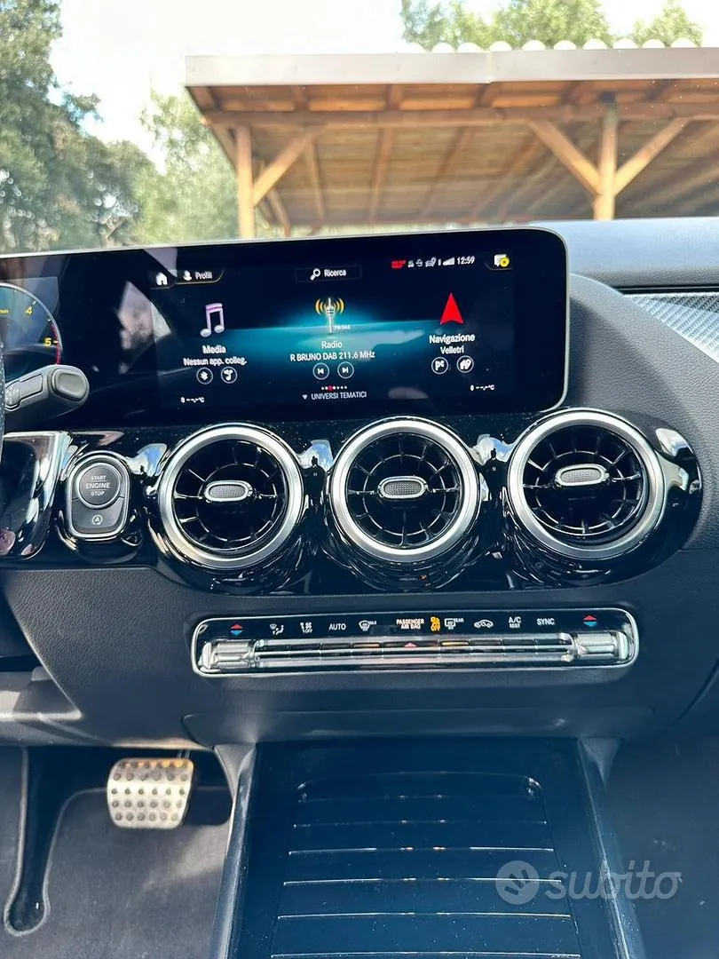Mercedes-Benz B-Class 2020 photo 2