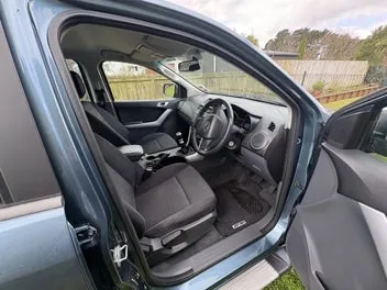 Mazda Bt-50 2013 photo 2