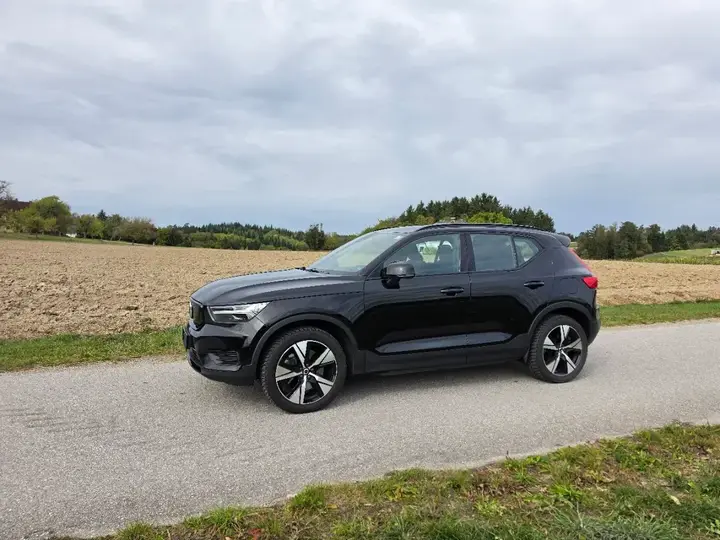 Volvo Xc40 2022 photo 2