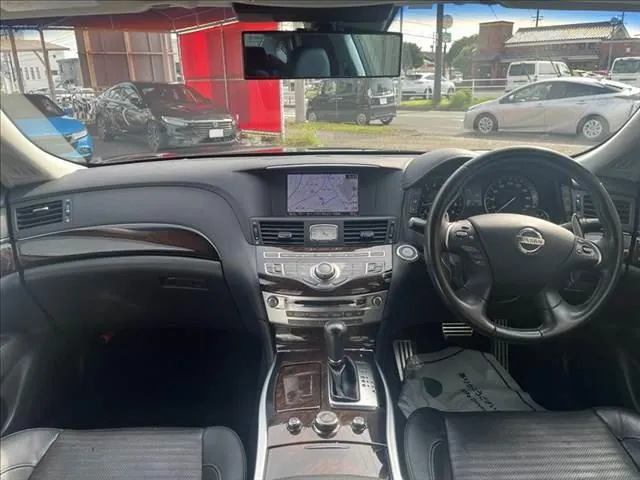 Nissan Fuga 2012 photo 3
