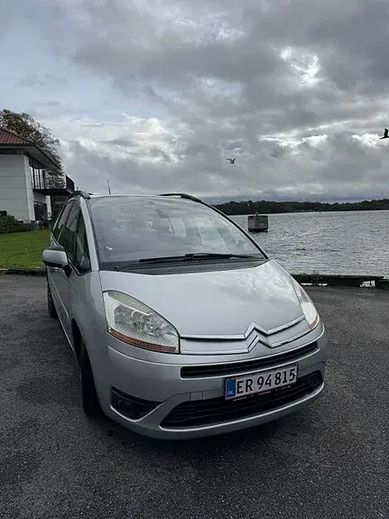 Citroen Grand C4 Picasso 2009 photo 4