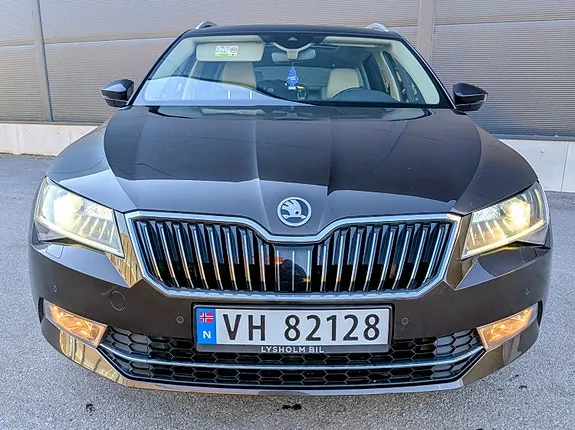 Skoda Superb 2017 photo 5