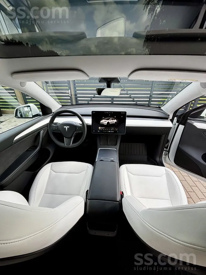 Tesla Model Y 2023 photo 5