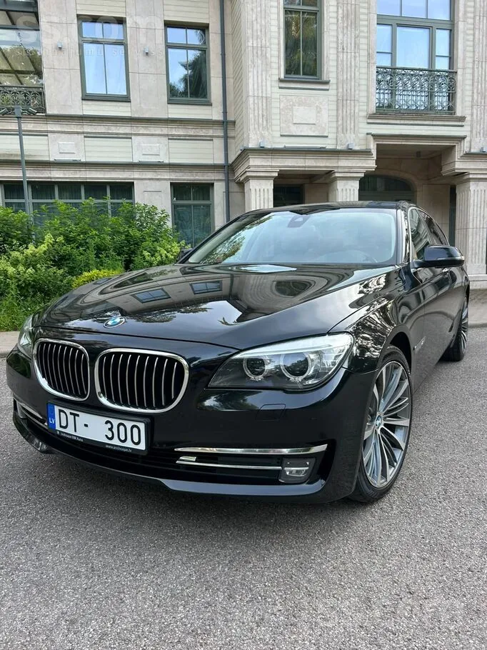 BMW 740