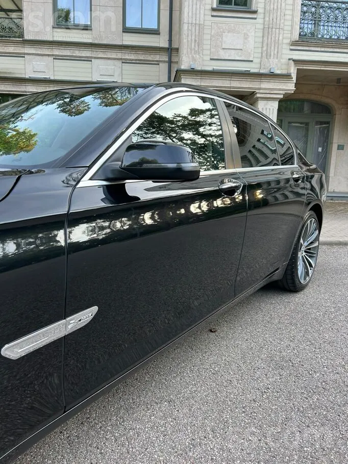BMW 740 2012 photo 5