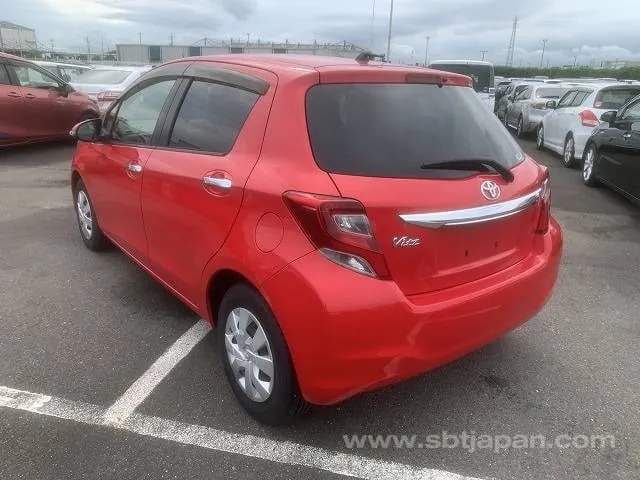 Toyota Vitz 2016 photo 3