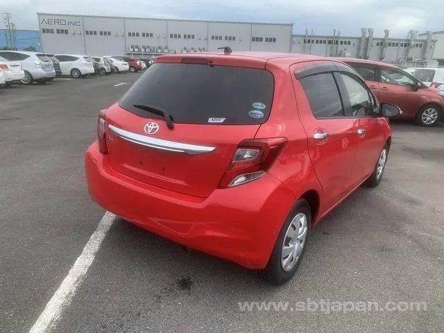 Toyota Vitz 2016 photo 4
