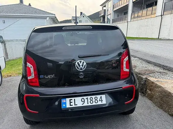 Volkswagen E-Up! 2016 photo 5