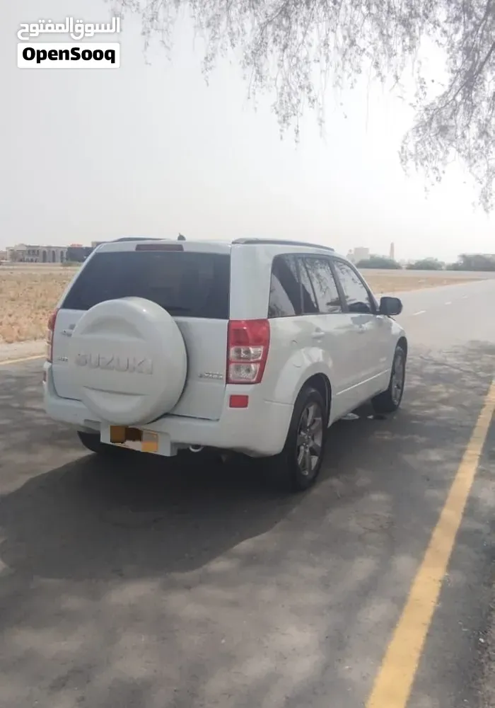 Suzuki Grand Vitara 2010 photo 3