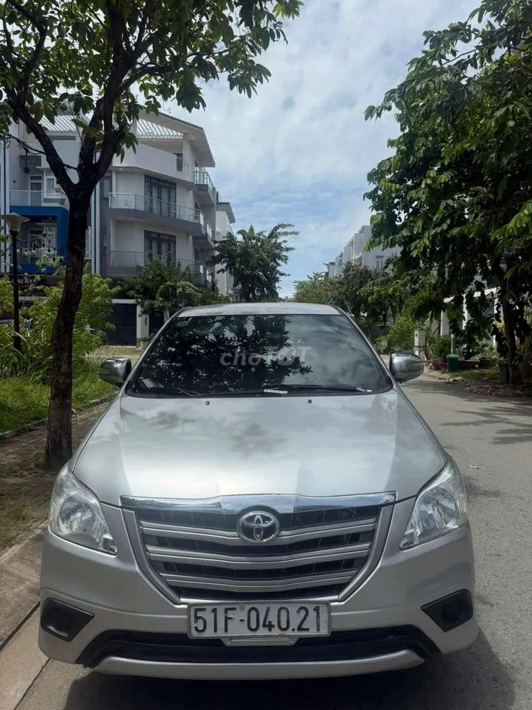 Toyota Innova 2014 photo 2