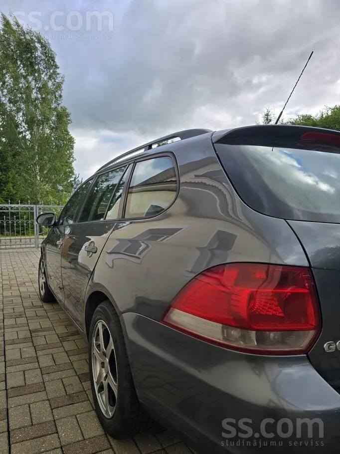 Volkswagen Golf 2009 photo 3