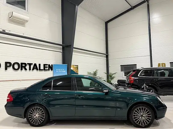 Mercedes-Benz E 200 2005 photo 5
