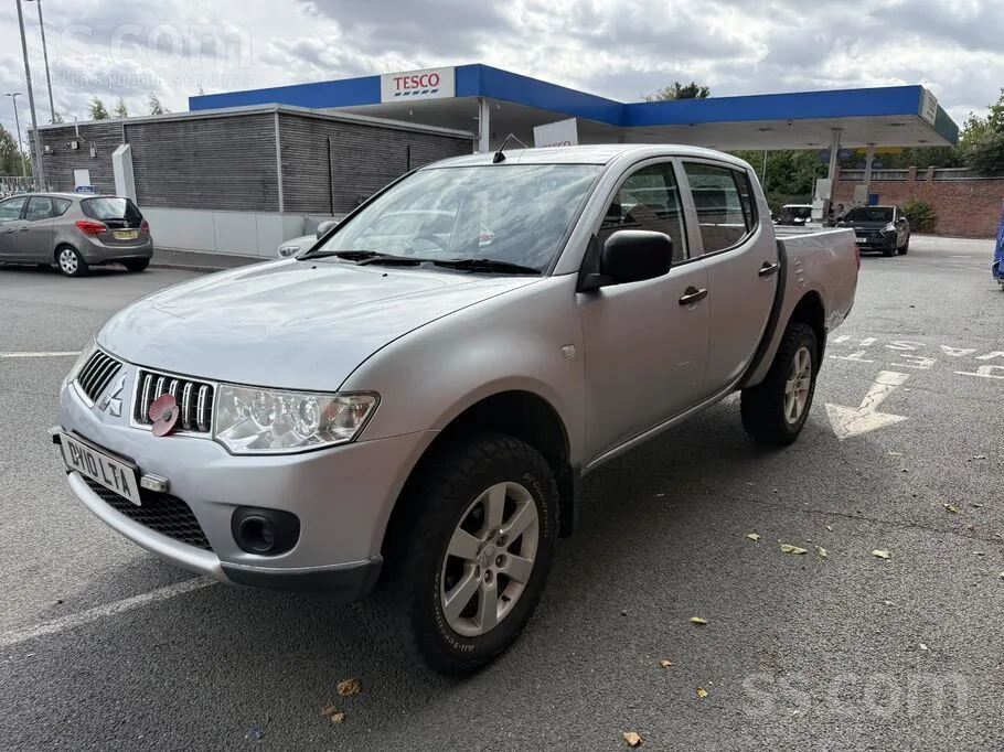 Mitsubishi L200 2010 photo 3