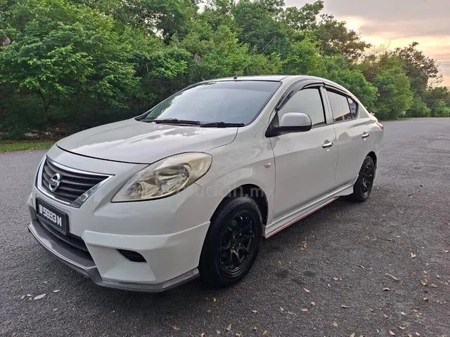 Nissan Almera