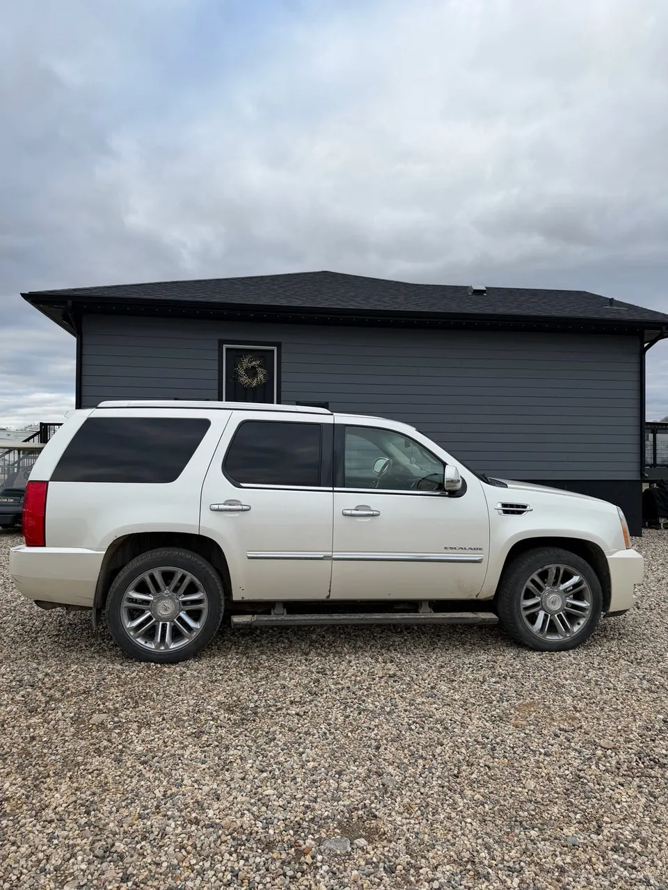 Cadillac Escalade 2011 photo 2