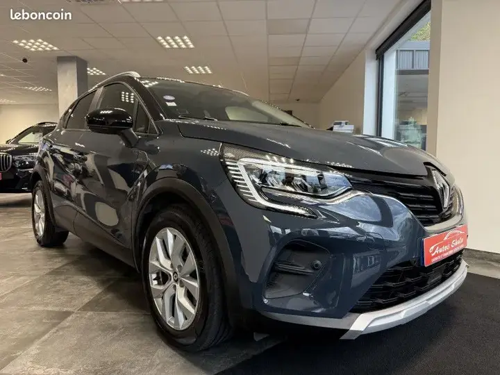 Renault Captur 2022 photo 2