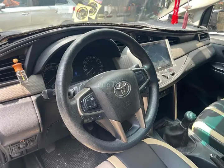 Toyota Innova 2018 photo 3