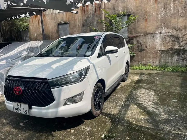 Toyota Innova 2018 photo 4