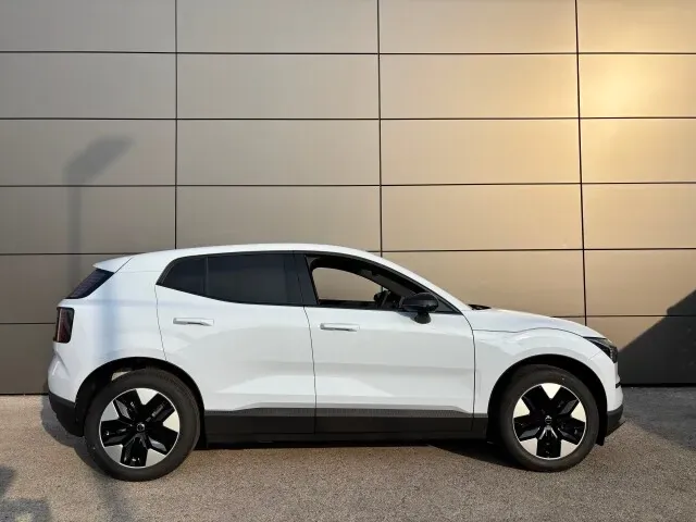 Volvo Ex30 photo 2