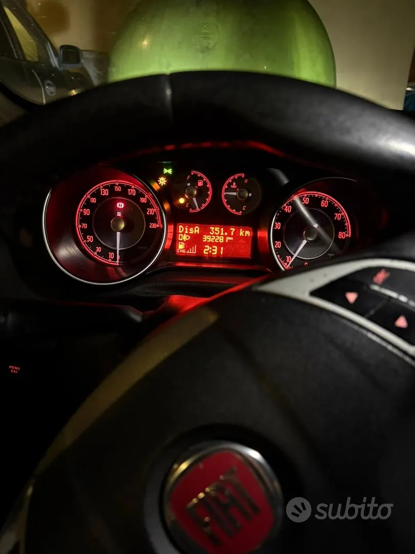 Fiat Punto 2014 photo 2