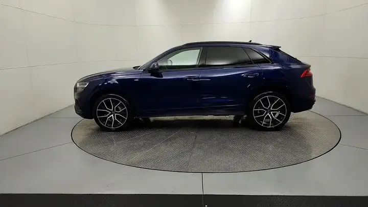Audi Q8 2019 photo 5