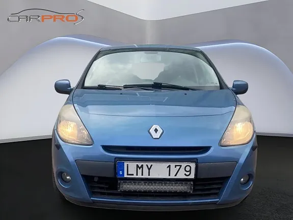 Renault Clio 2010 photo 2