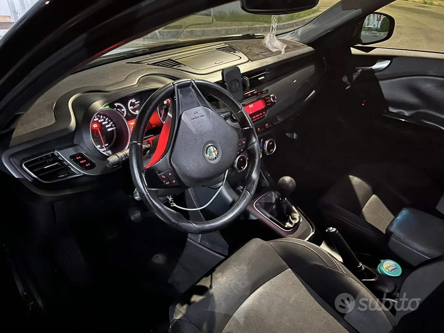 Alfa Romeo Giulietta 2011 photo 3