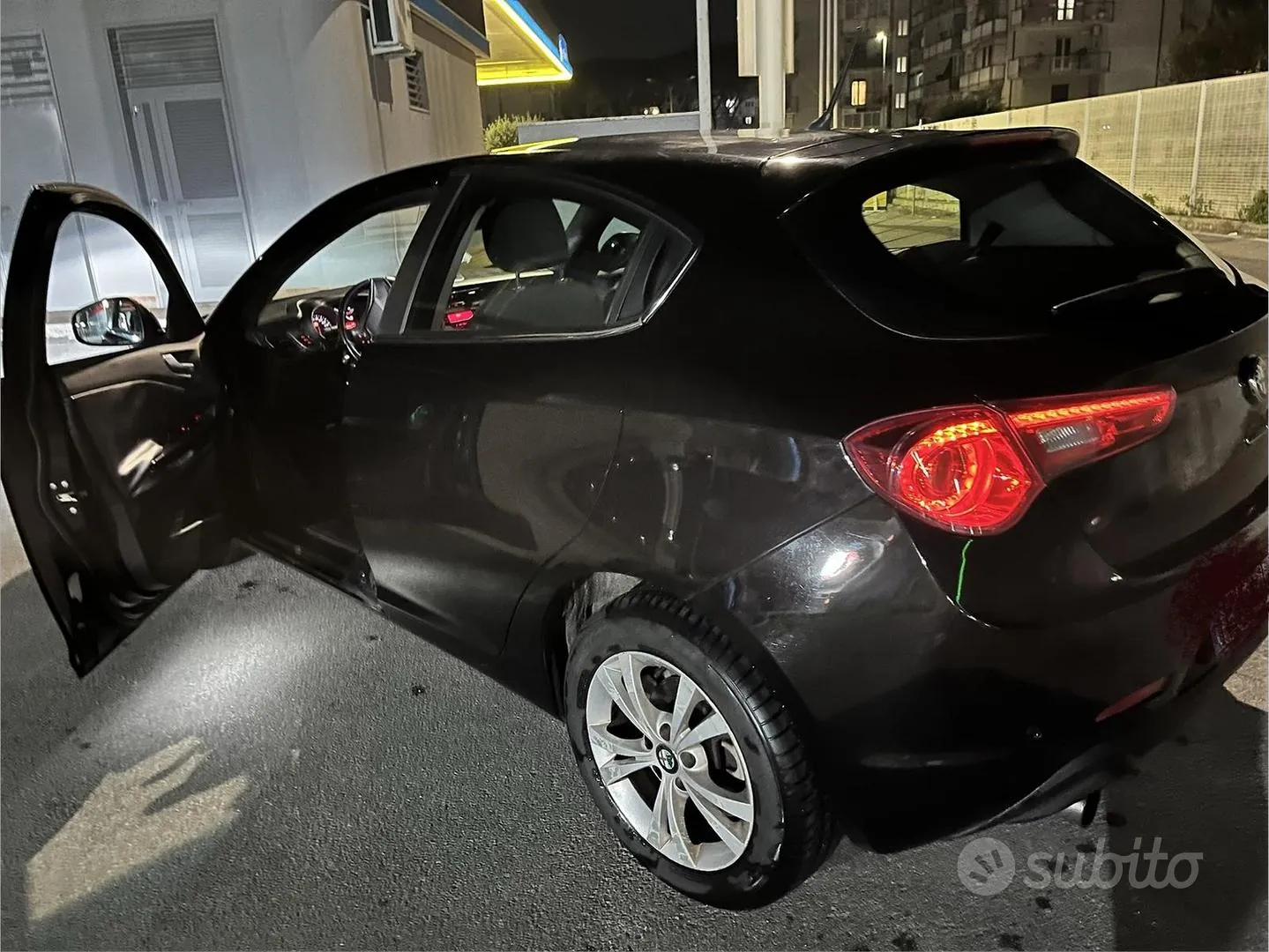 Alfa Romeo Giulietta 2011 photo 4