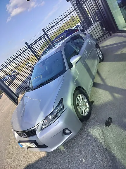 Lexus Ct200H 2012 photo 2