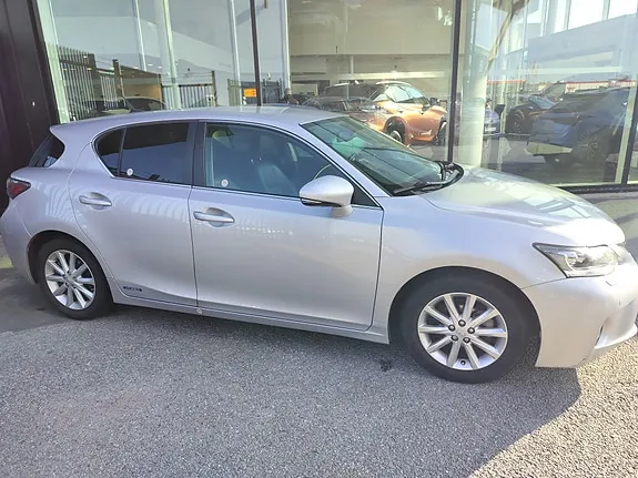 Lexus Ct200H 2012 photo 3
