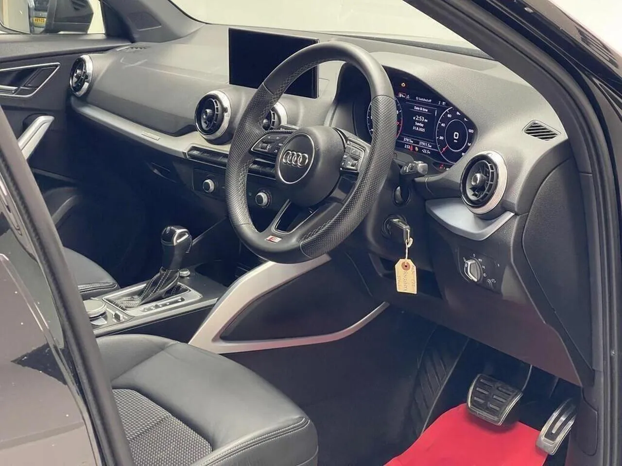 Audi Q2 2021 photo 5
