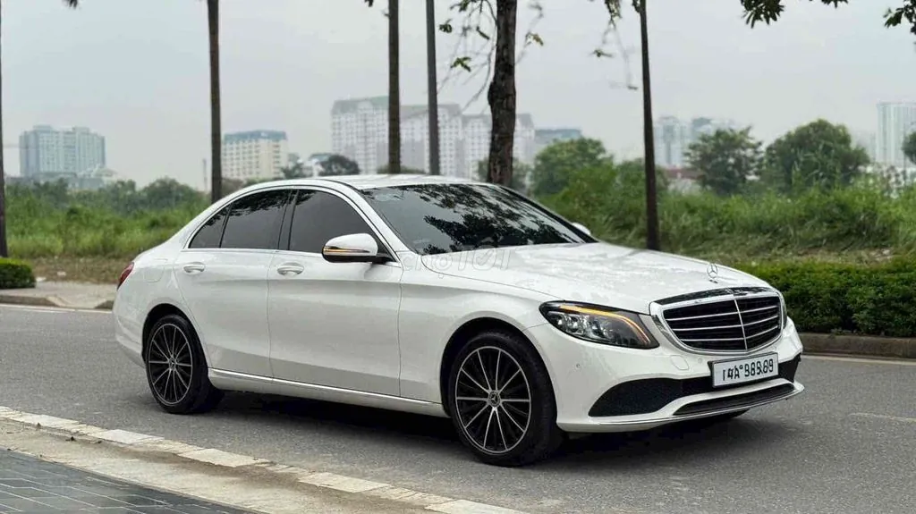 Mercedes-Benz C-Class 2021 photo 3