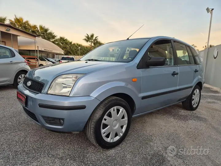 Ford Fusion 2005 photo 2