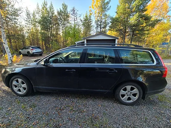 Volvo V70 2010 photo 3