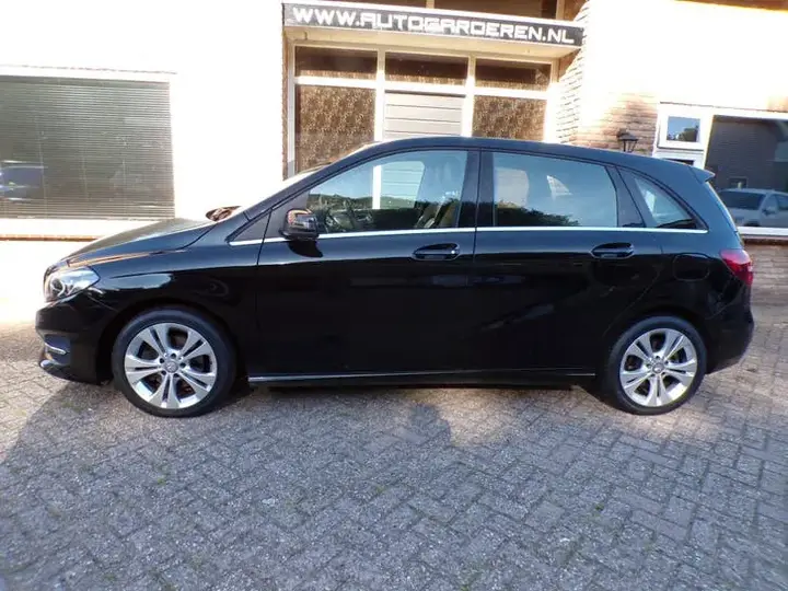 Mercedes-Benz B-Class 2015 photo 2