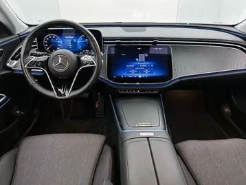 Mercedes-Benz E-Class 2024 photo 3