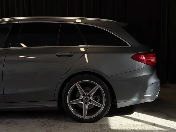 Mercedes-Benz C350 2017 photo 5