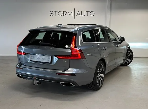Volvo V60 2021 photo 2