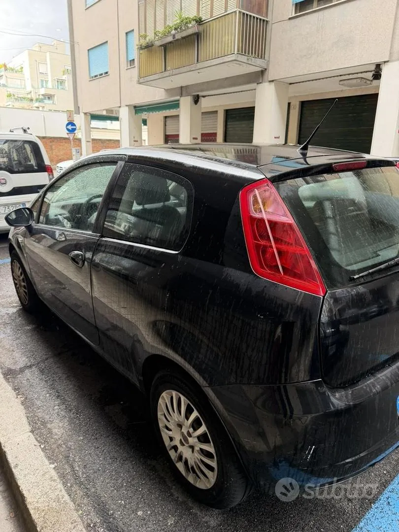 Fiat Punto 2009 photo 4