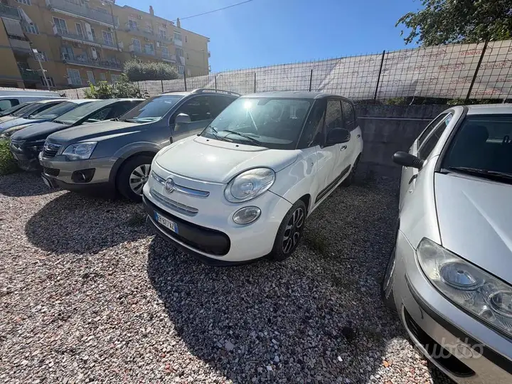 Fiat 500L 2012 photo 2
