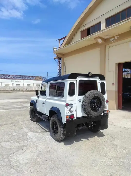 Land Rover Defender 1989 photo 5