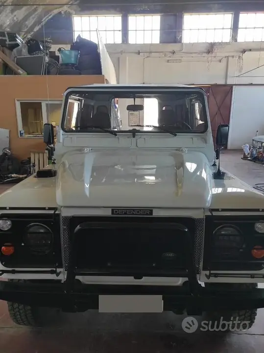 Land Rover Defender 1989 photo 3