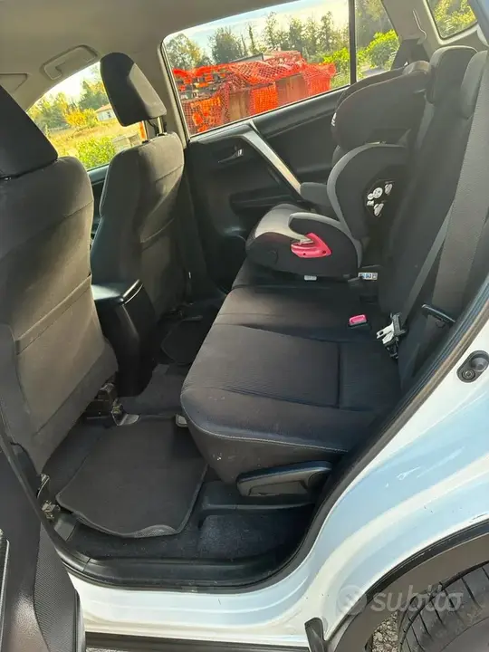 Toyota Rav4 2013 photo 5
