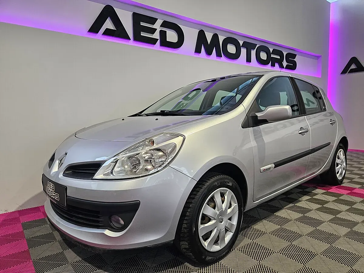 Renault Clio 2007 photo 2