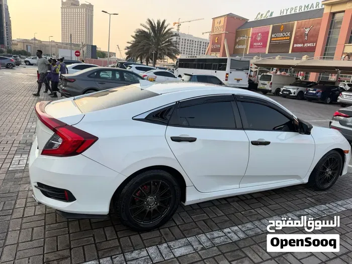 Honda Civic 2018 photo 3