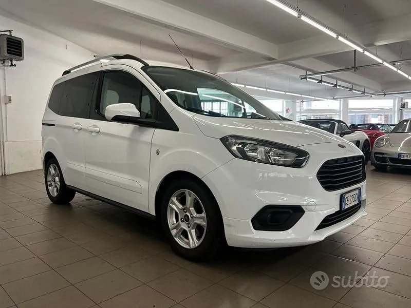 Ford Tourneo Courier 2021 photo 3