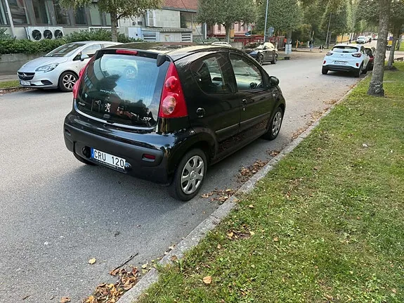 Peugeot 107 2010 photo 4