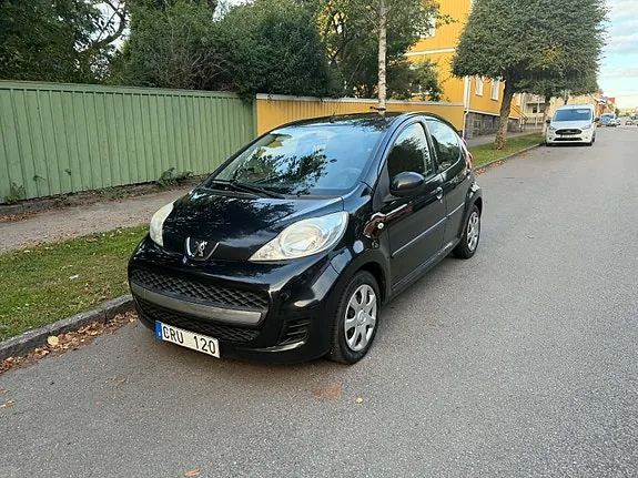 Peugeot 107 2010 photo 2