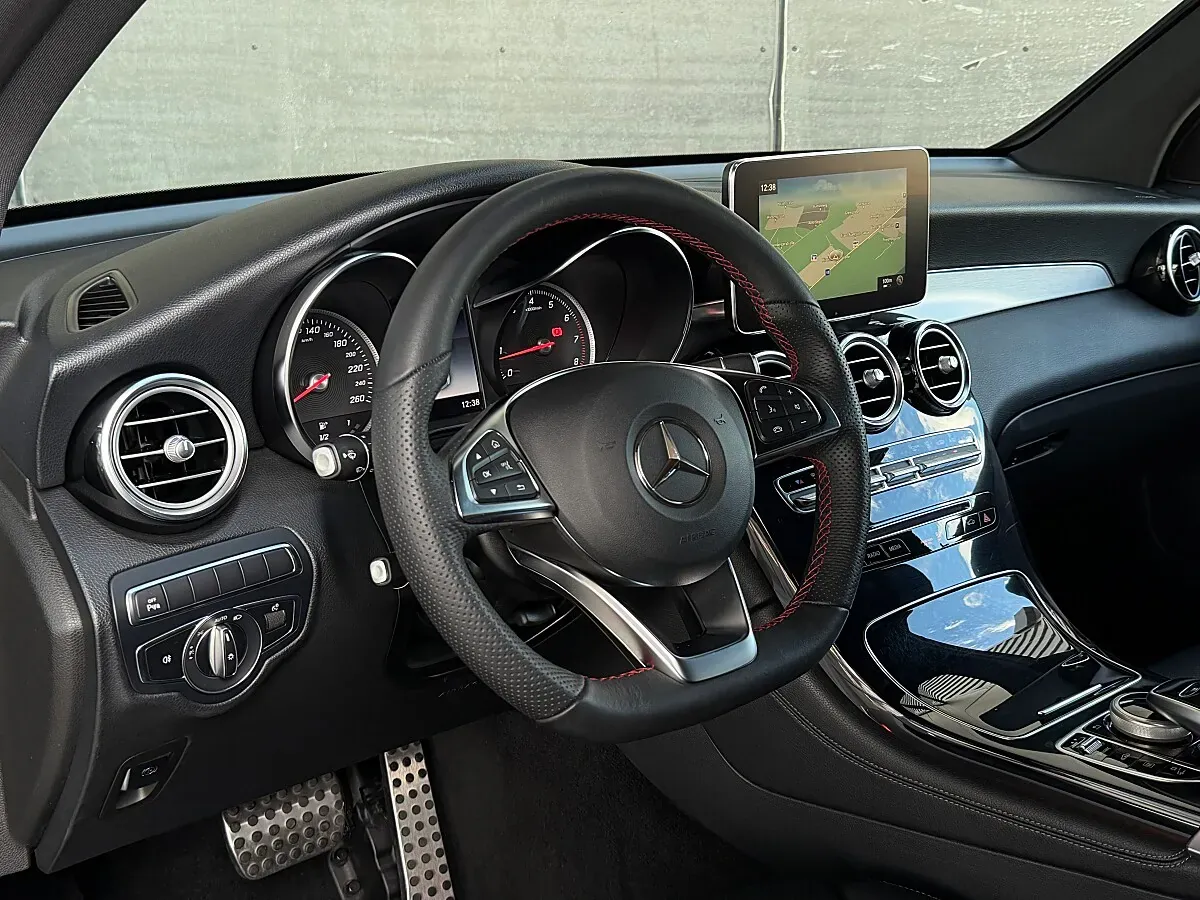 Mercedes-Benz Glc-Class 2018 photo 2