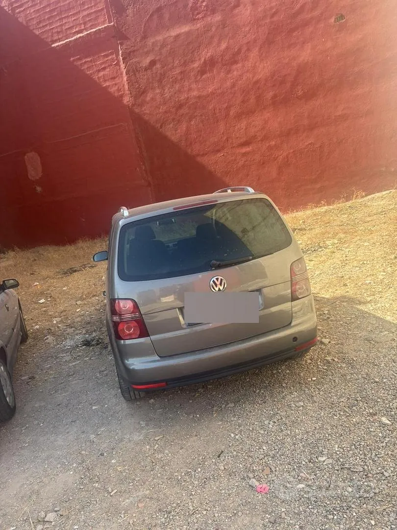 Volkswagen Touran 2007 photo 3